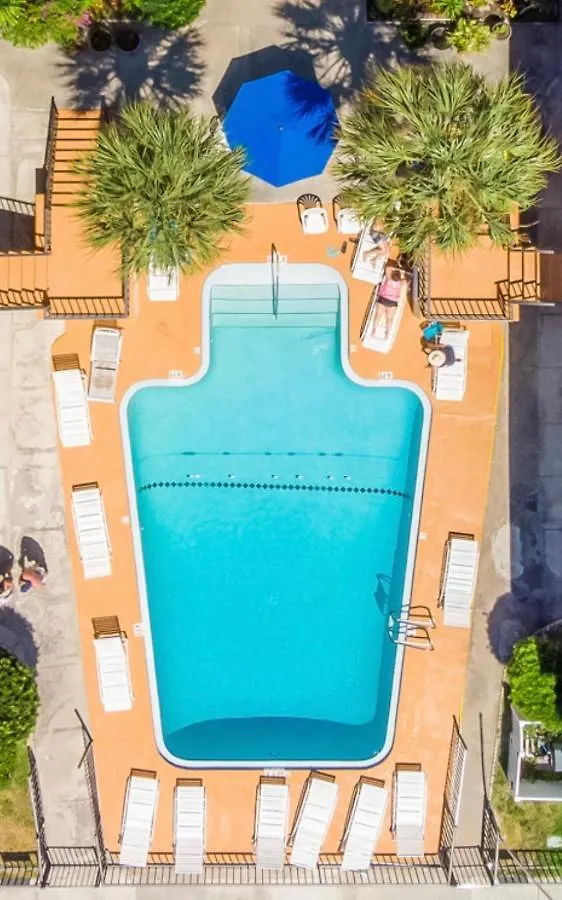 Capsule hotel Royal Canadian Motel Clearwater Beach